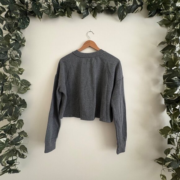 Colsie Crewneck Cropped Pullover Sweatshirt Grey Women’s Size M - Picture 2 of 8
